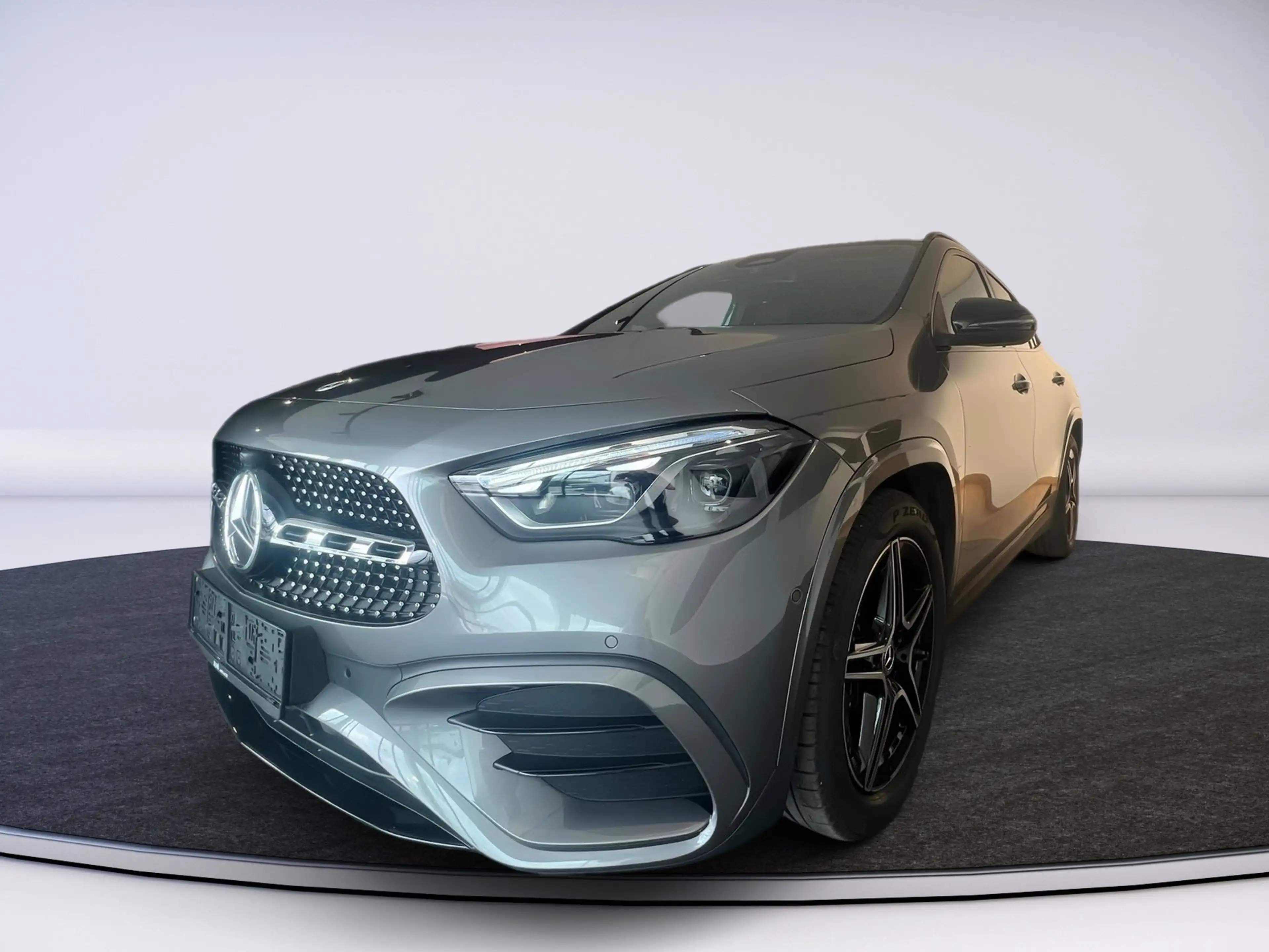 Mercedes-Benz GLA 200 d 4MATIC AMG-Line AHk Multibeam Winterpak — photo 2