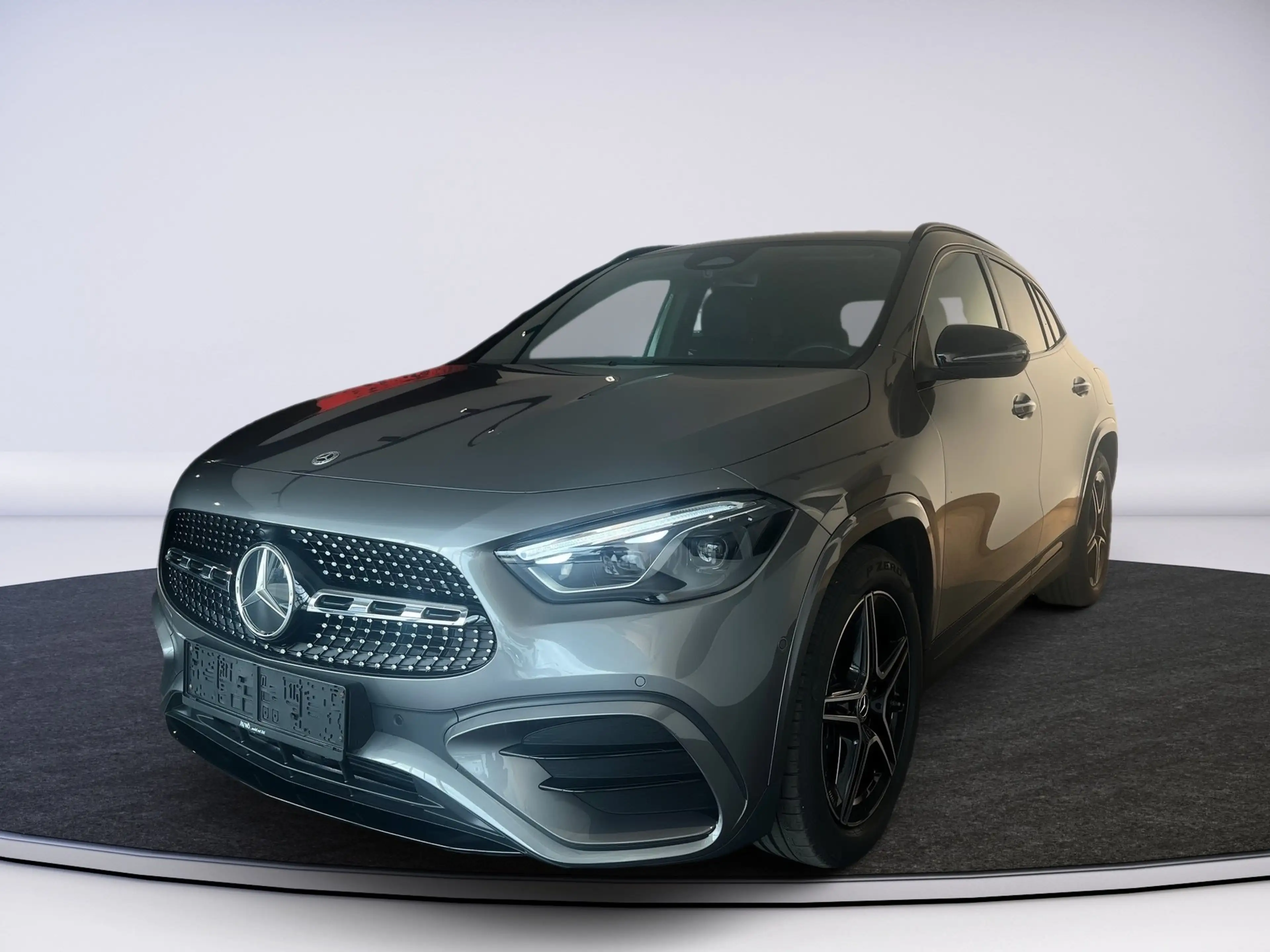 Mercedes-Benz GLA 200 d 4MATIC AMG-Line AHk Multibeam Winterpak — photo 4