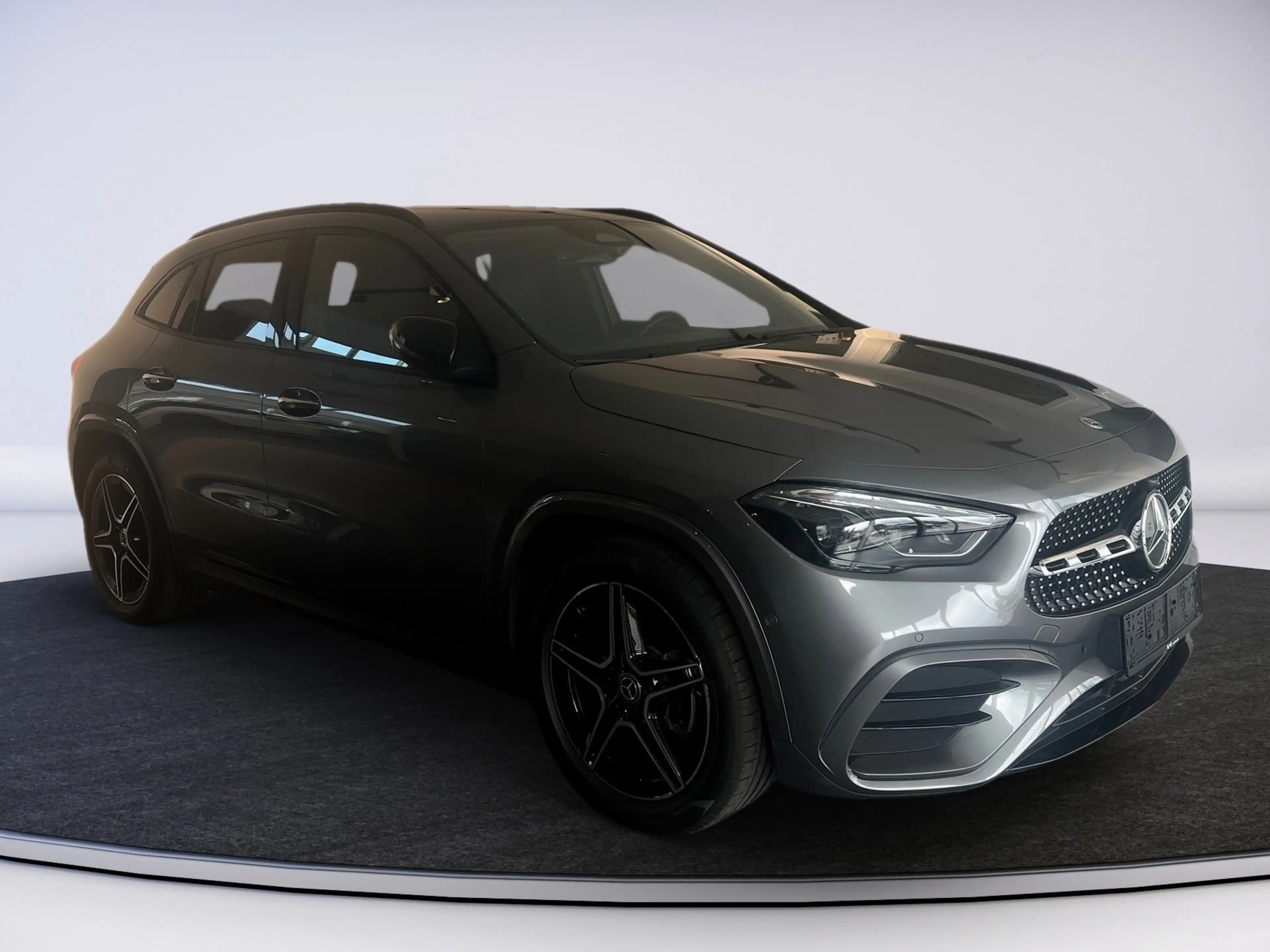 Mercedes-Benz GLA 200 d 4MATIC AMG-Line AHk Multibeam Winterpak — photo 8