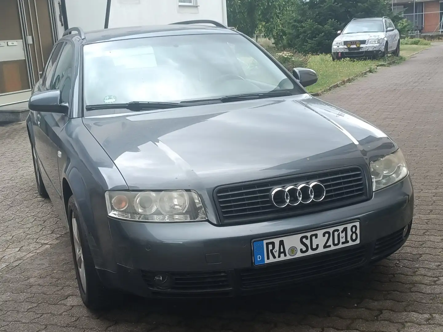 Audi A4 A4 Avant 1.8 T Grau - 1