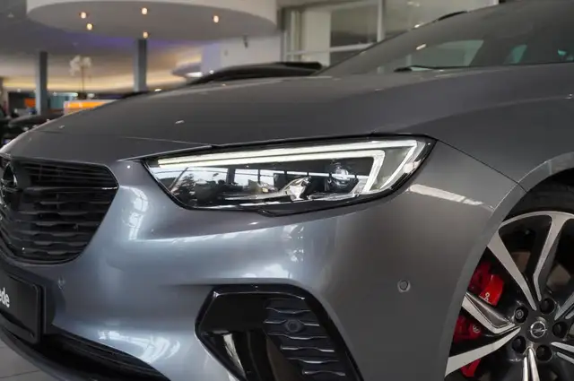 Opel Insignia view 5
