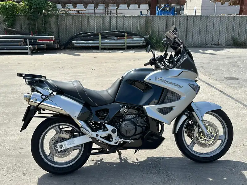 Honda Varadero - foto 4