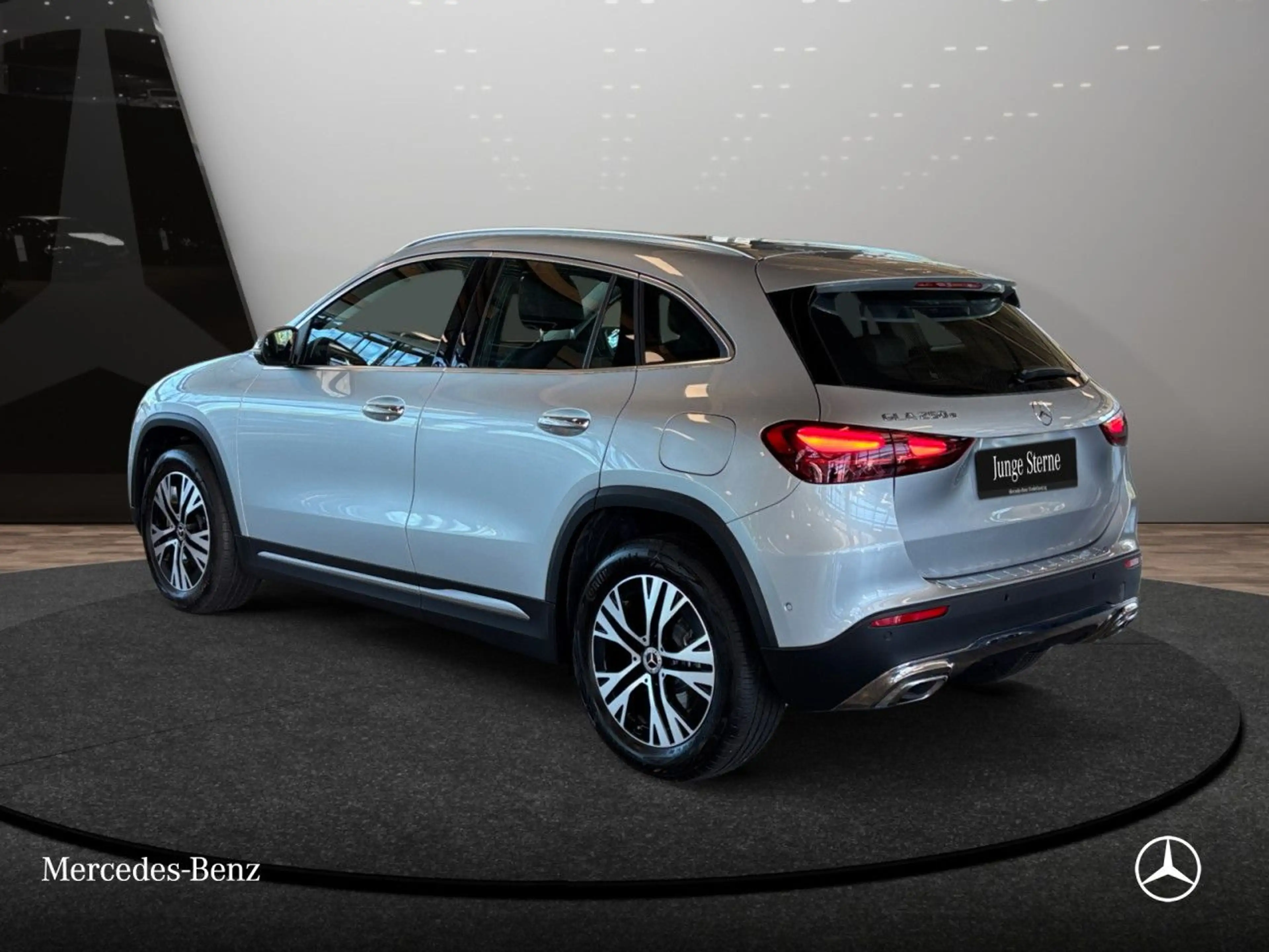 Mercedes-Benz GLA 250 e PROGRESSIVE+PANO+360°+MULTIBEAM+TOTW+8G — photo 10