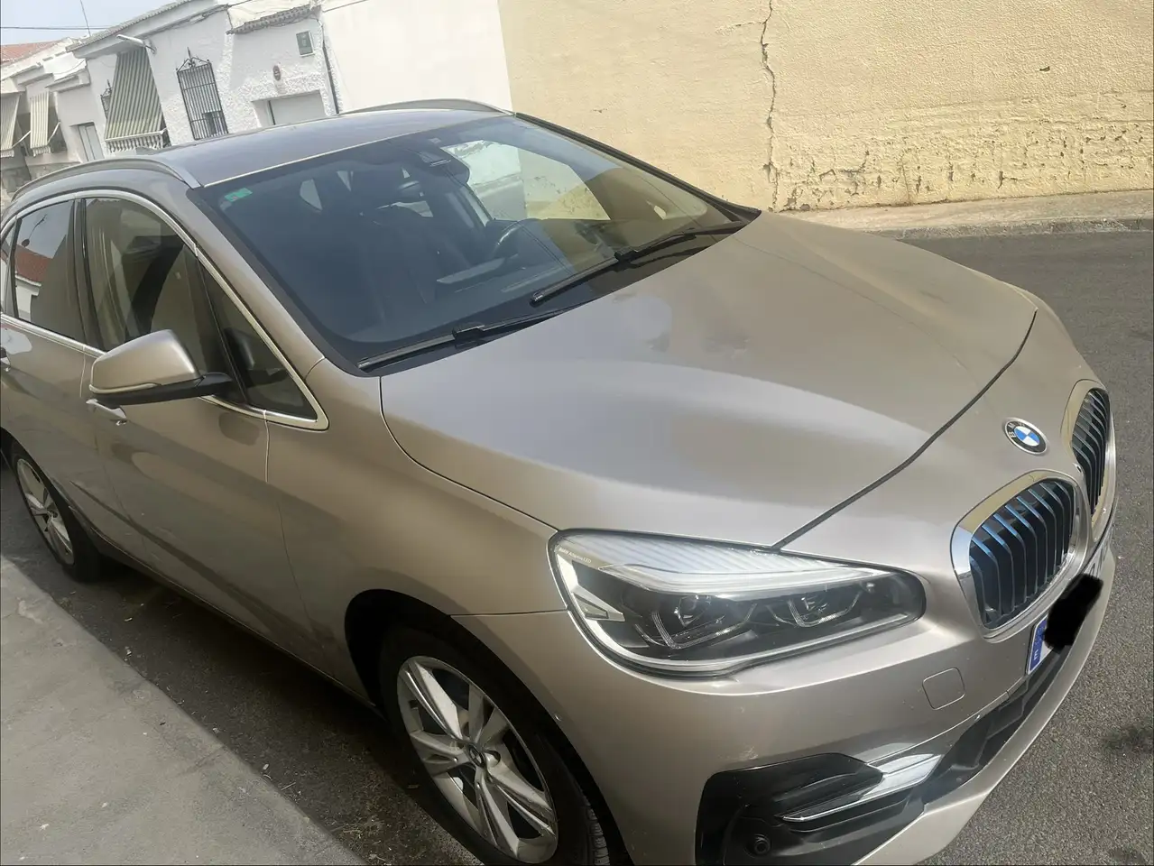 BMW 225