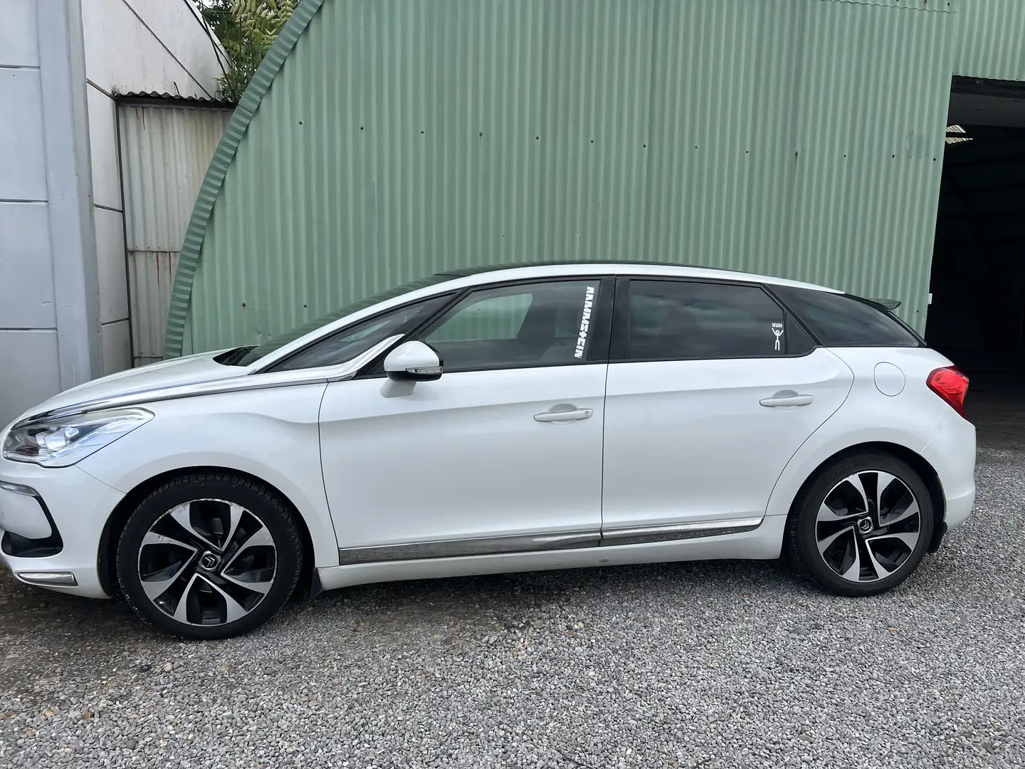 DS Automobiles DS 5 Beige - 1