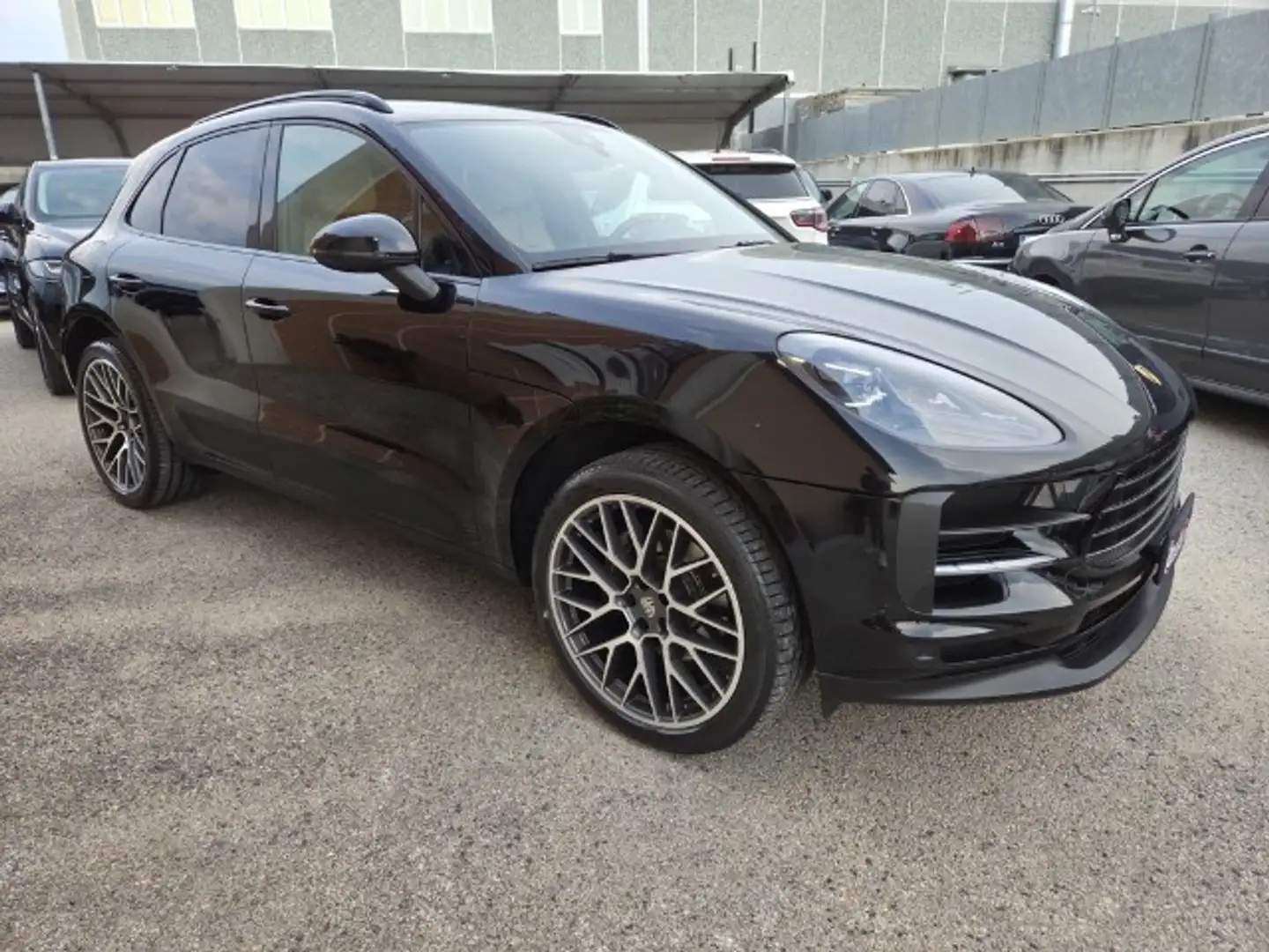 Porsche Macan 2.0 - 1