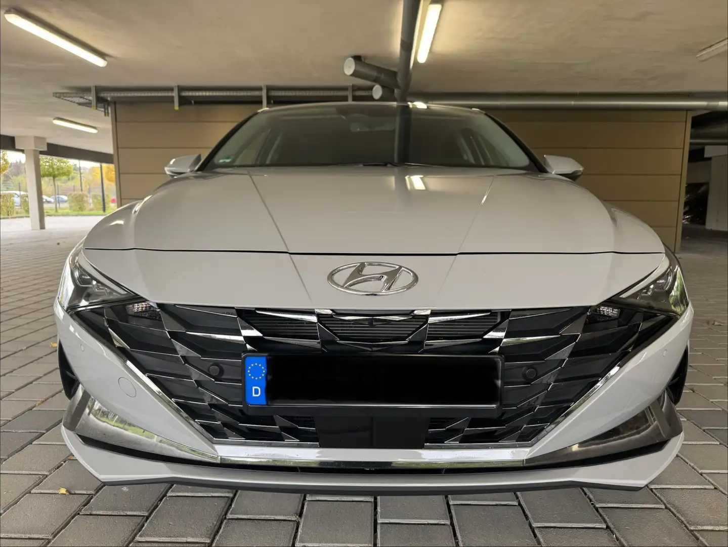 Hyundai ELANTRA 1.6 Grau - 1