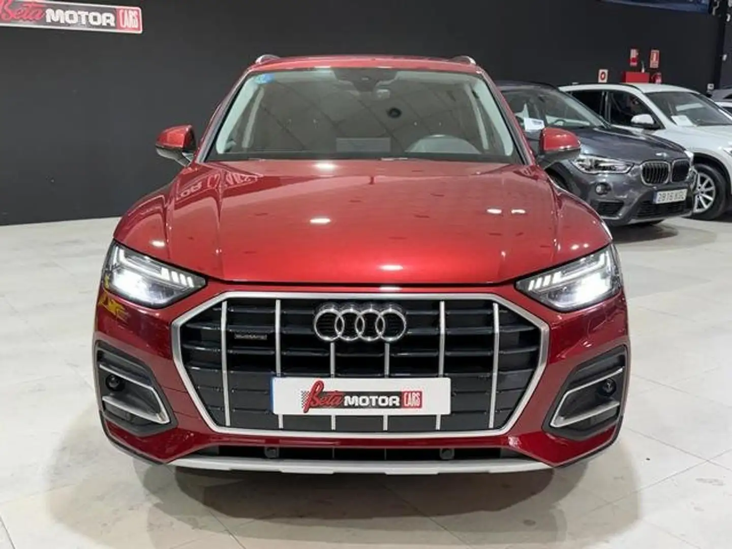Audi Q5 40 TDI quattro-ultra Advanced S tronic 150kW Rojo - 2