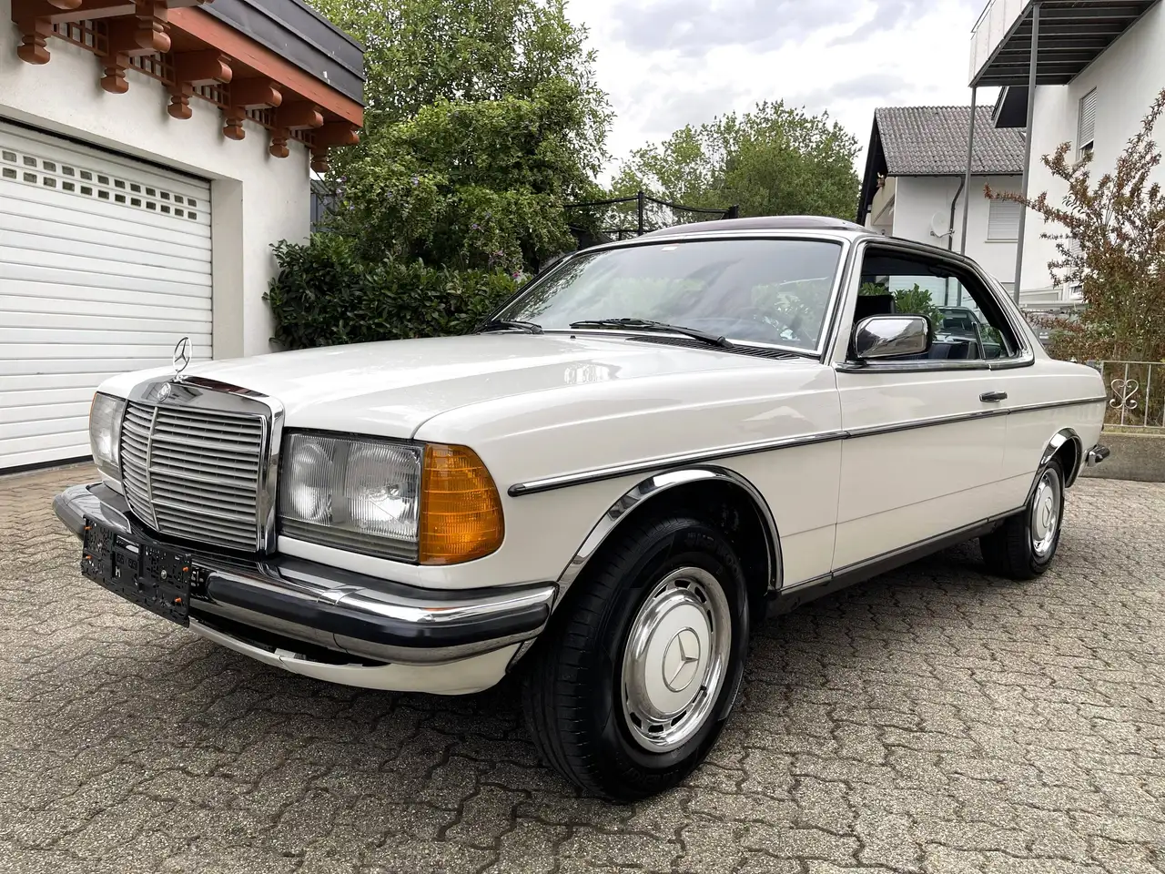 Mercedes-Benz 230 CE Coupè W 123 Baujahr 1985 Sammlerfahrzeug H-Kennzeichen, foto 8
