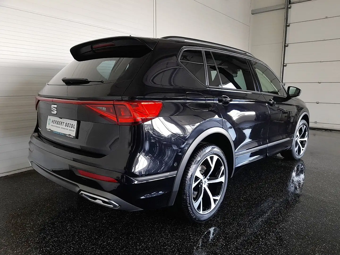 SEAT Tarraco FR-LINE 4x4 2,0 TDI DSG *SKY / 19 ZOLL / VOLL-L... Schwarz - 2