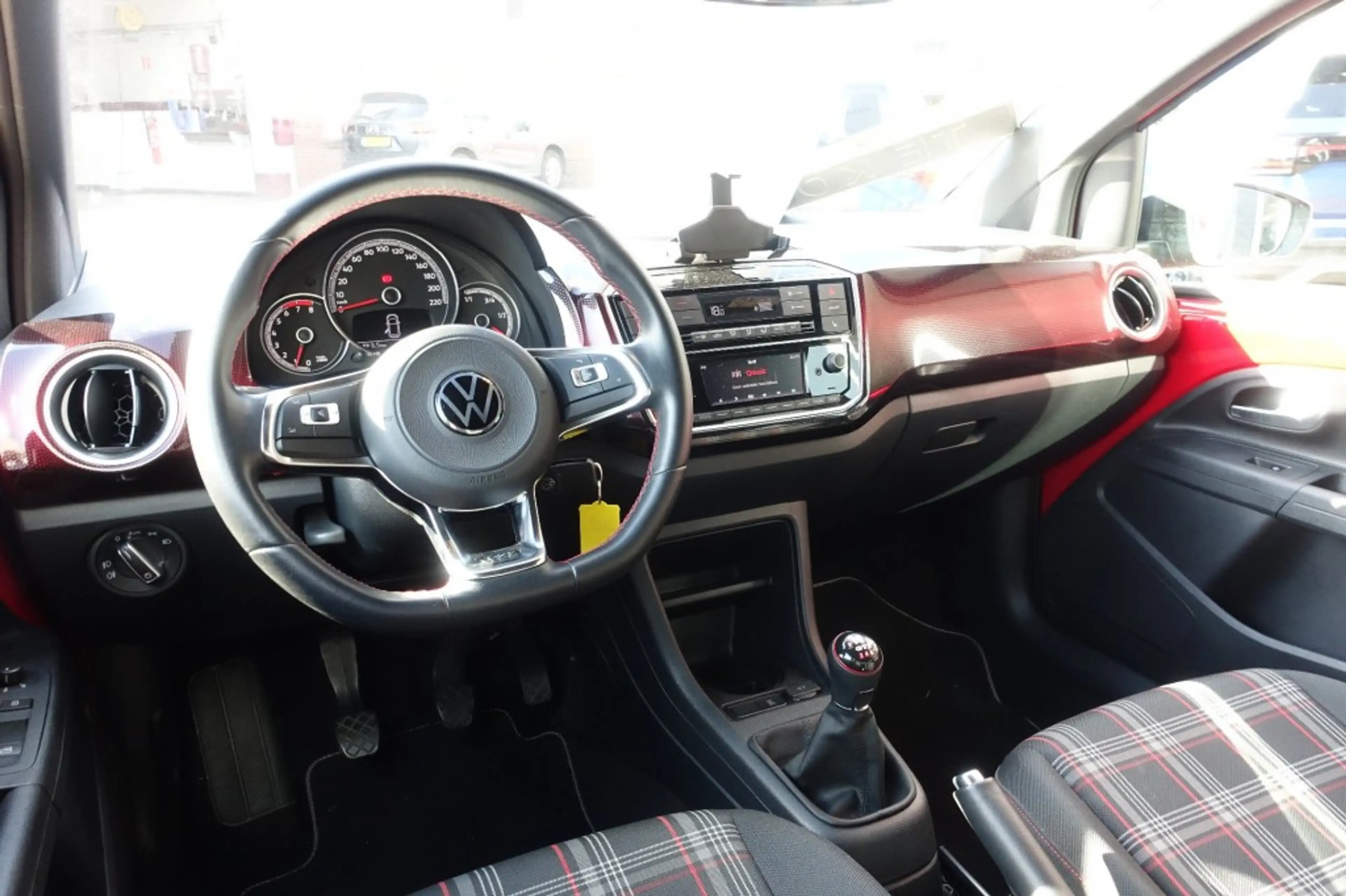 Volkswagen up! 1.0 TSI GTI (All-in prijs) — photo 4