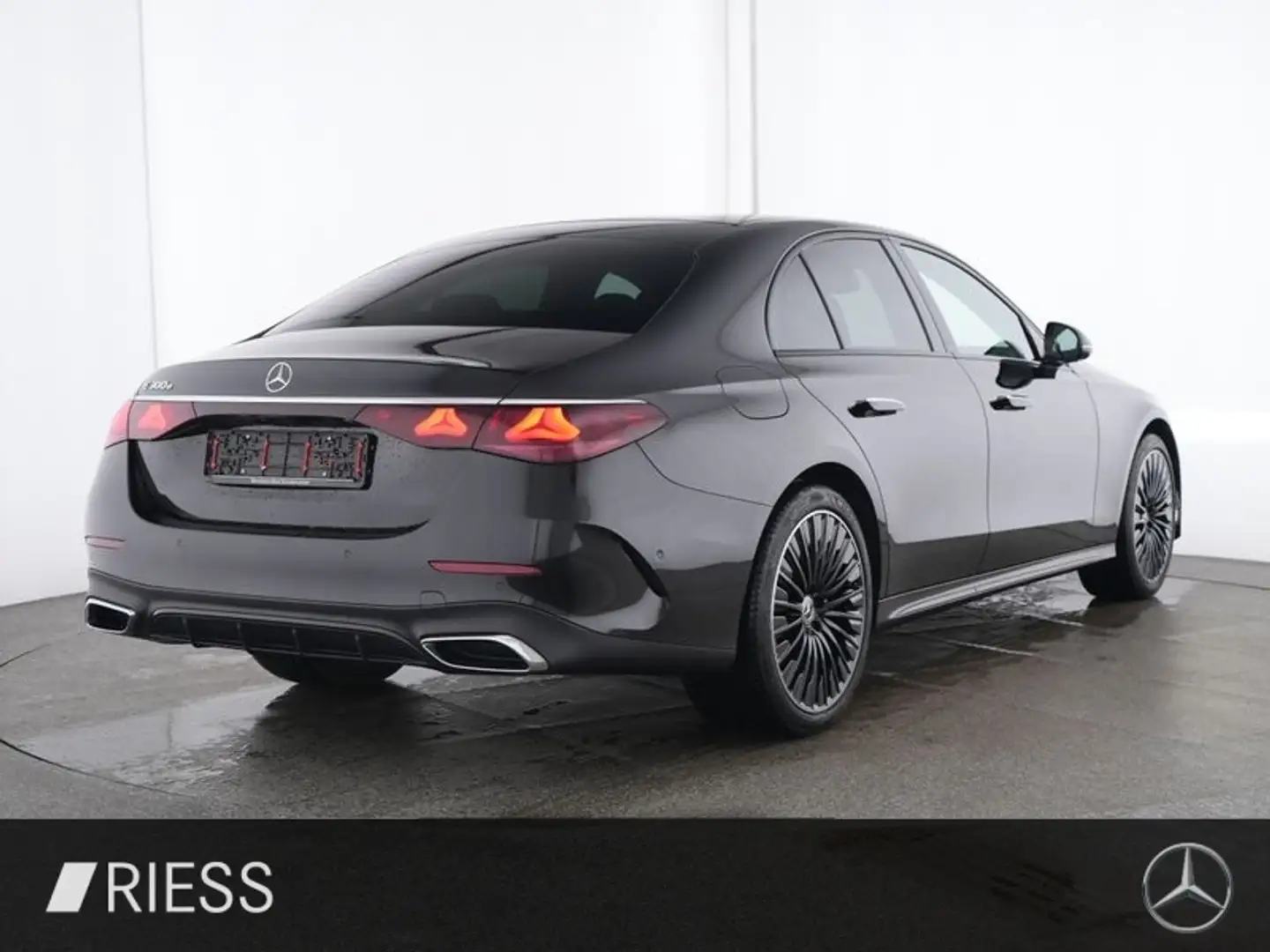 Mercedes-Benz E 300 e AMG Sport Night Distr Superscreen HUD 20" Noir - 2