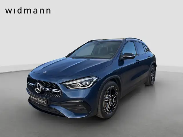 Mercedes-Benz GLA 180 **AMG Line*Panorama*LED*PTS*Navi*Night**
