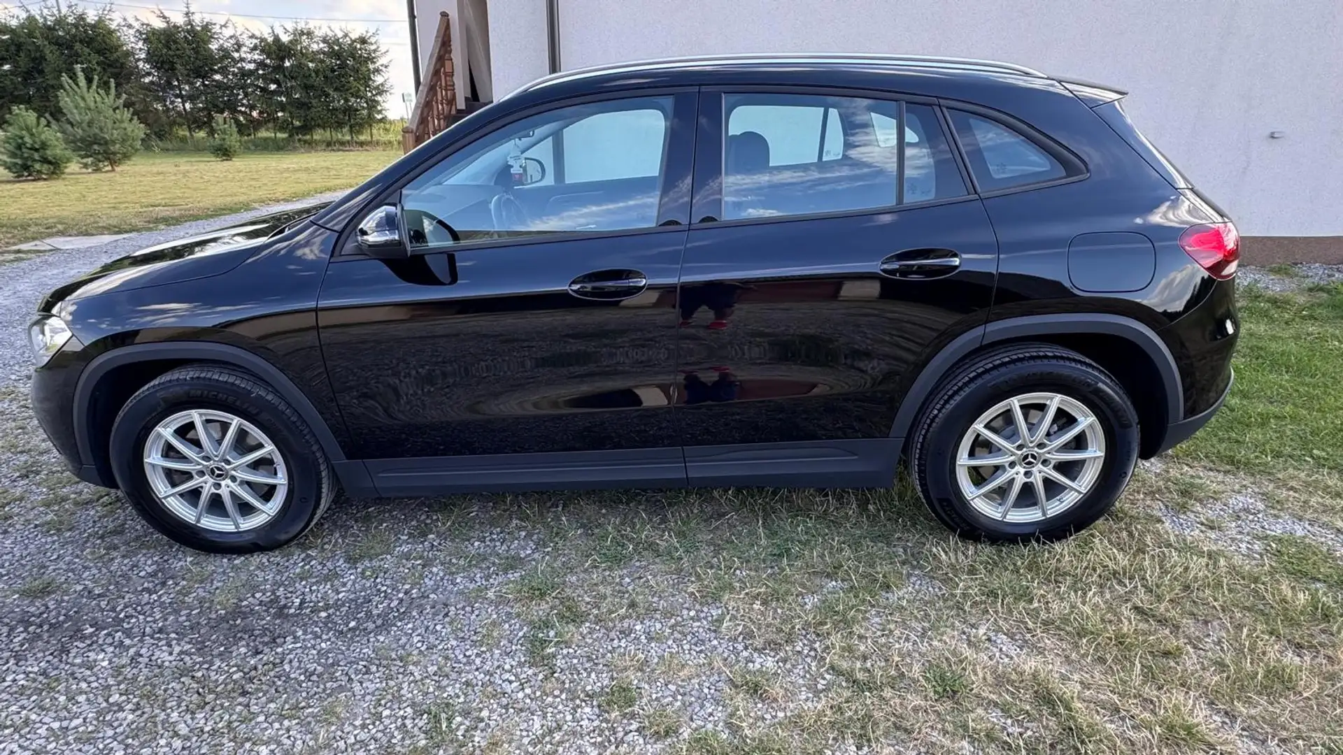 Mercedes-Benz GLA 180 GLA 180 d Aut. - 2