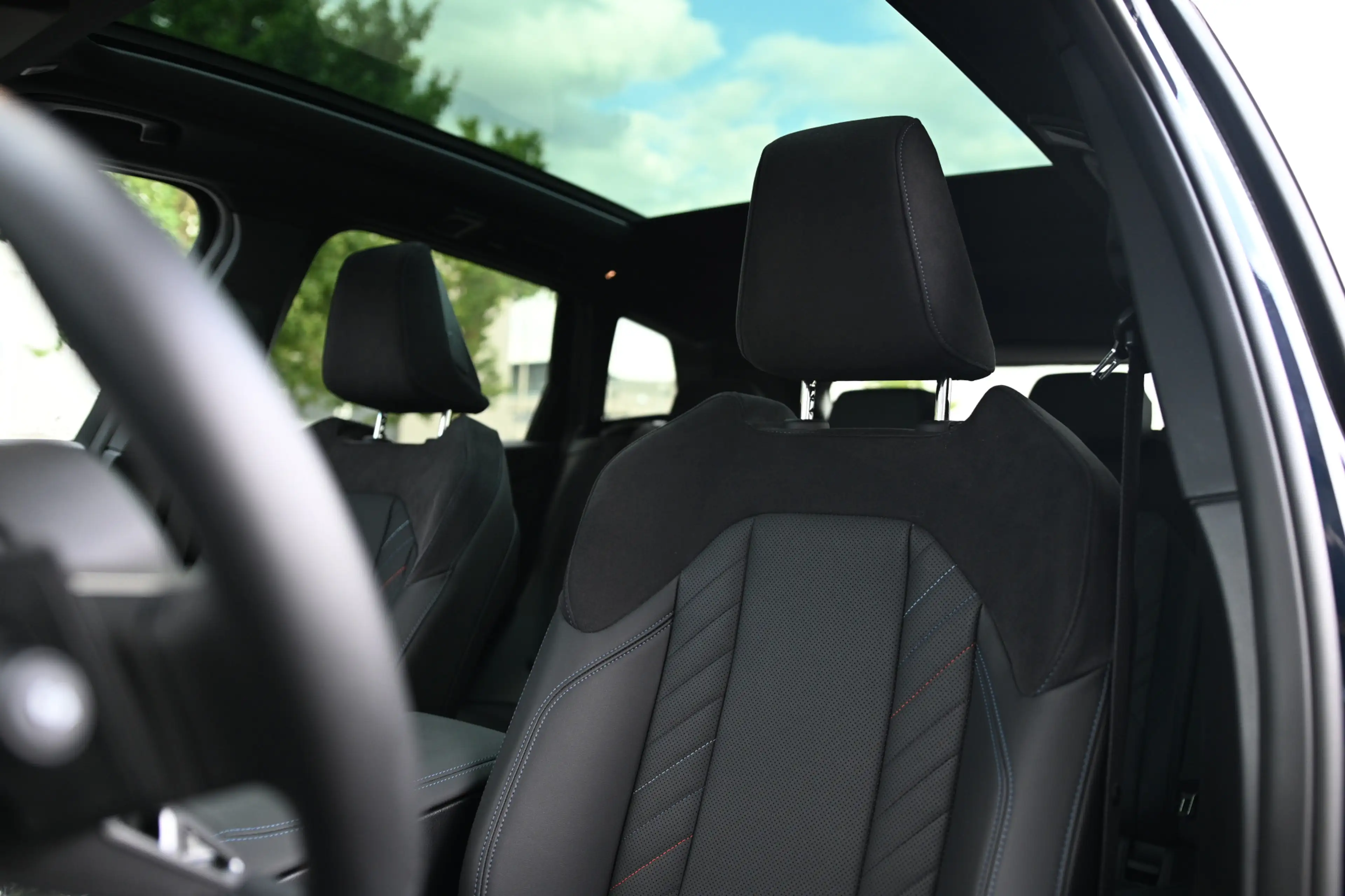 BMW X3 30e xDrive M Sport Automaat / Panoramadak / Trekha — photo 6