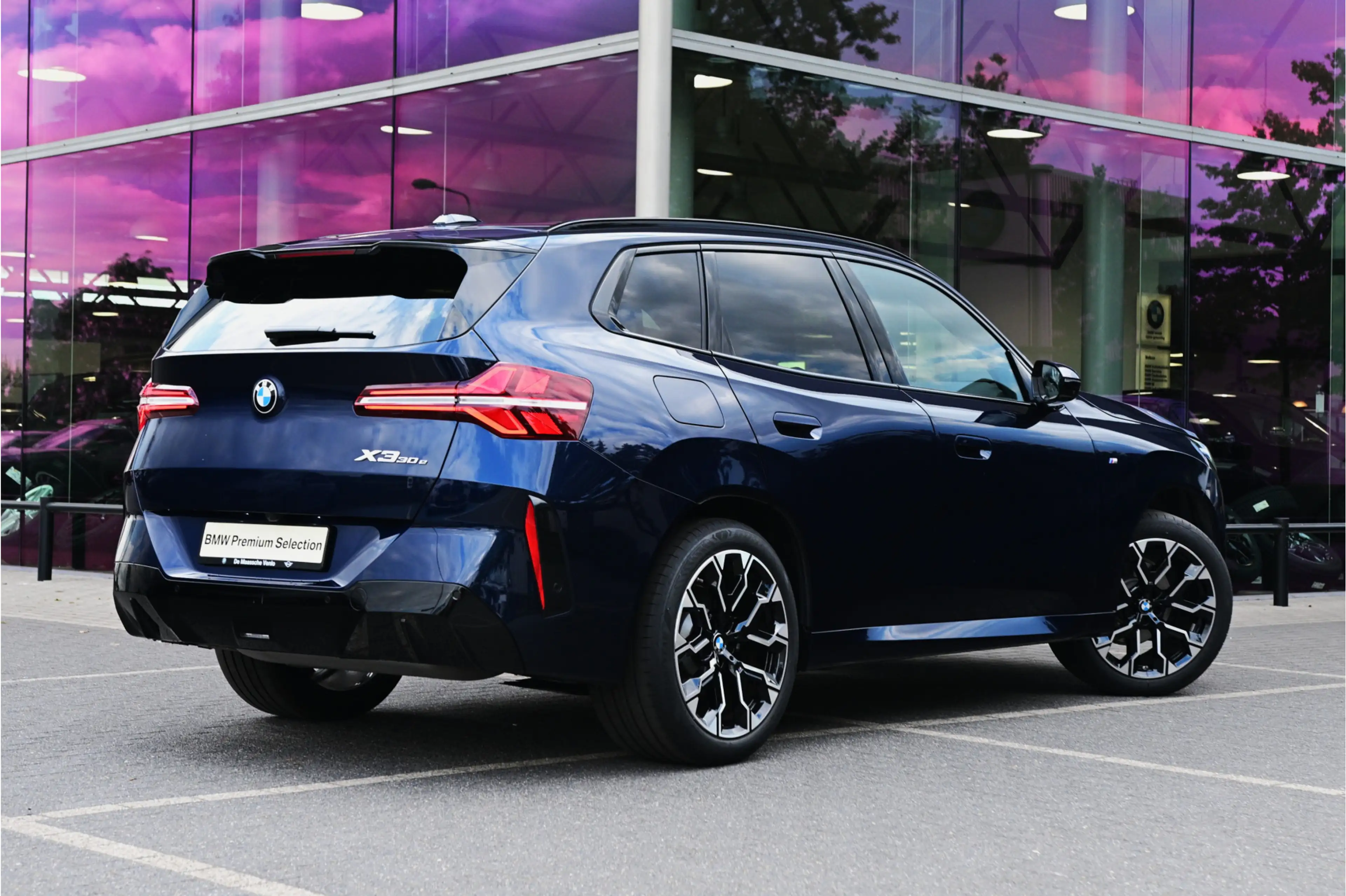 BMW X3 30e xDrive M Sport Automaat / Panoramadak / Trekha — photo 2