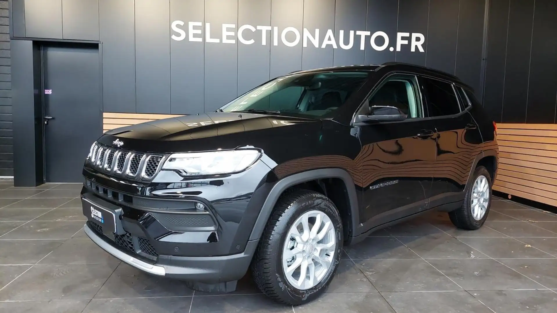 Jeep Compass II 1.5 MHEV TURBO T4 130 LIMITED Noir - 1