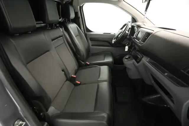 Opel Vivaro view 10