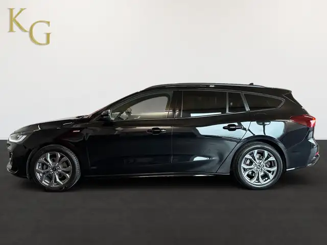 Ford Focus view 3