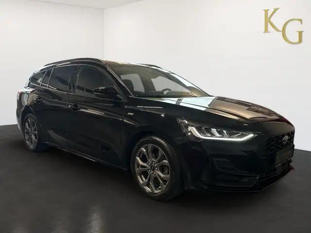 Ford Focus view 10