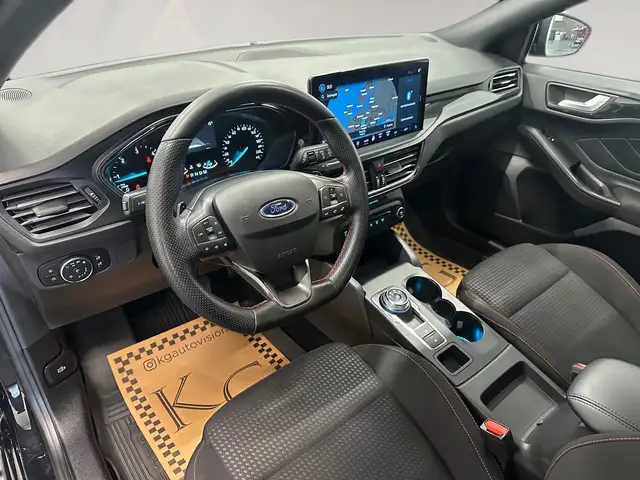 Ford Focus view 14