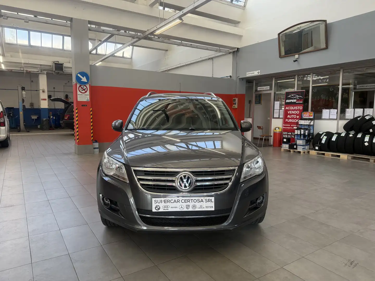 Volkswagen Tiguan 2.0 tdi Sport&Style 4motion Silver - 2