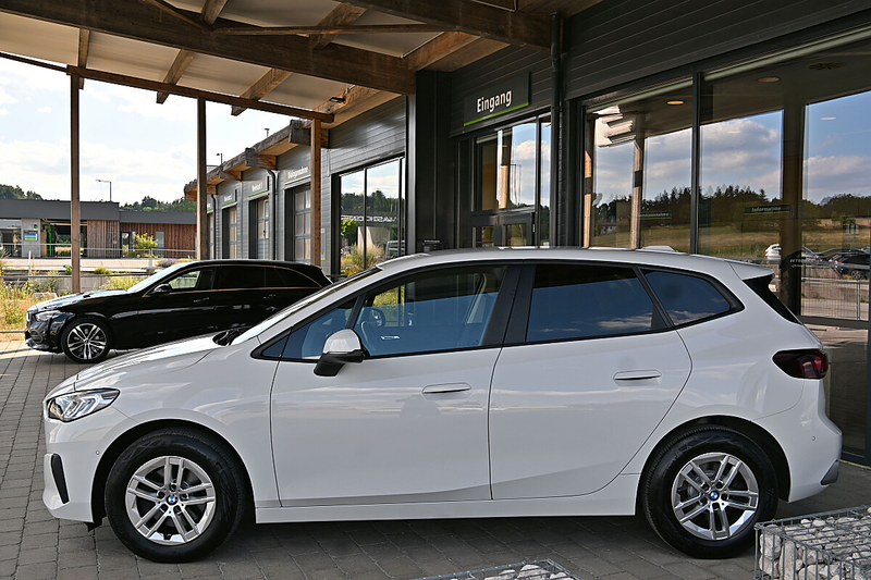 BMW 218 d Active Tourer Aut. ACC, Driving+, Aktivsitz, ... — photo 2