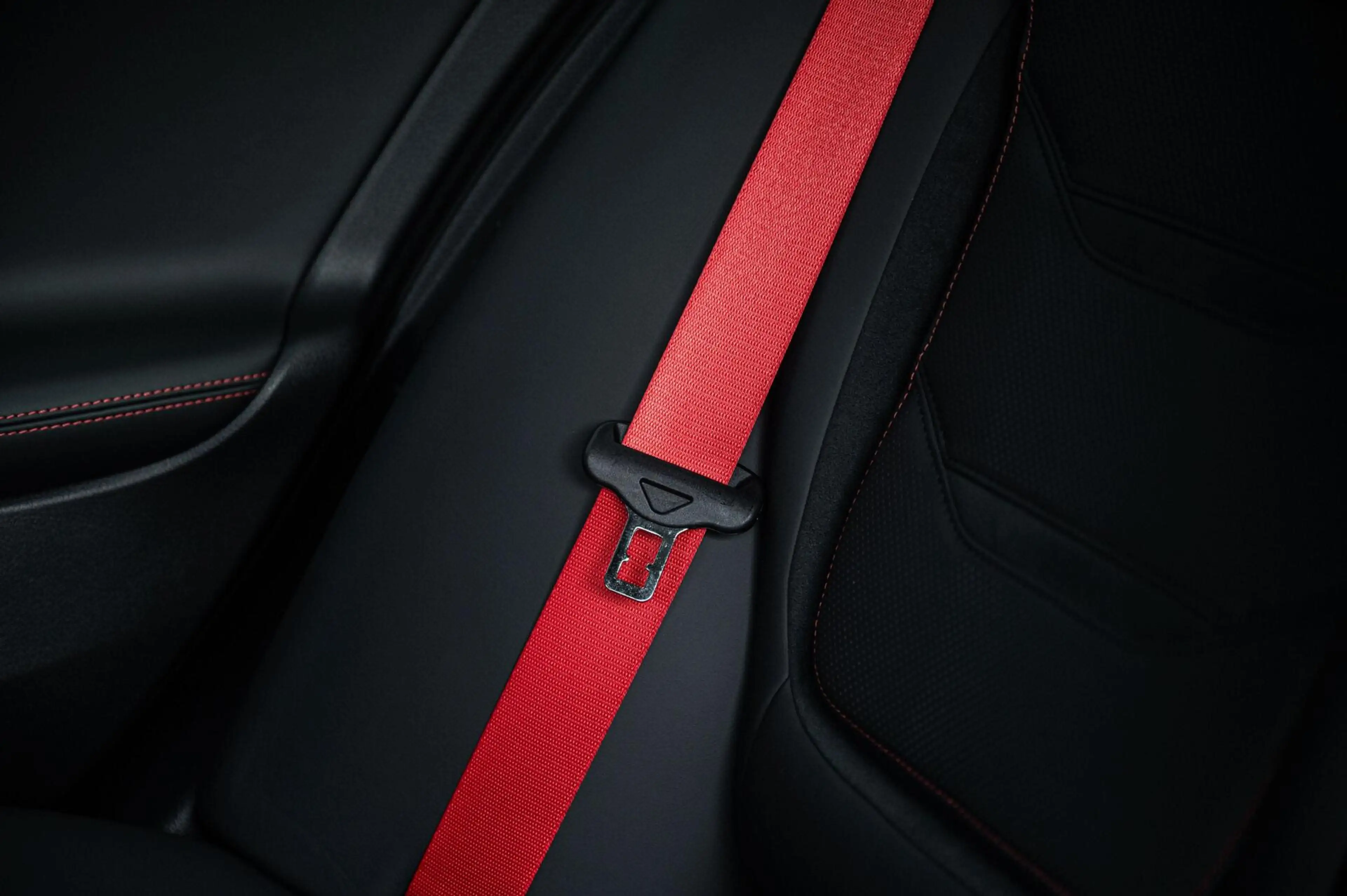 Mercedes-Benz C 63 AMG S E Performance F1 EDITION SCHAALSTOELEN BURMESTER — photo 27