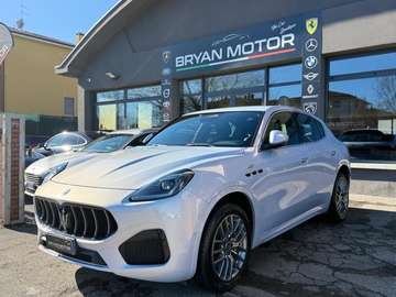 Grecale MHEV 300 CV AWD GT
