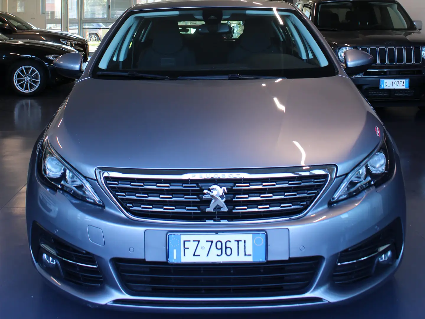 Peugeot 308 308 II 5p 1.5 bluehdi Active s Zilver - 2
