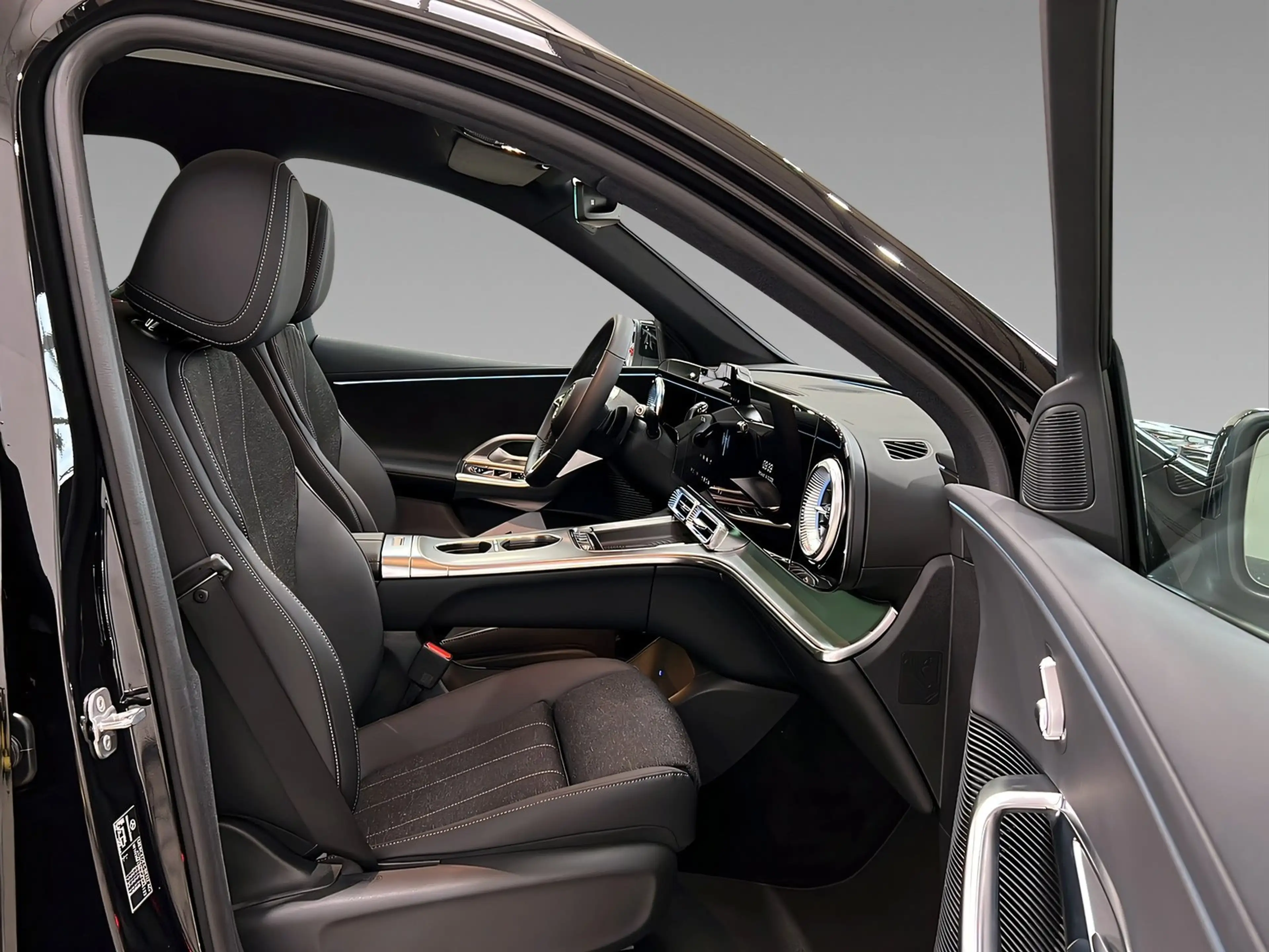 Mercedes-Benz GLC 250 elektrisch AVANT+Memo+Pano+Ambi+AHK+360° — photo 14