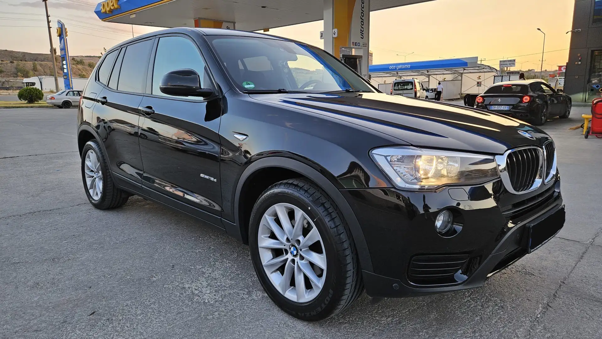 BMW X3 sDrive18d Aut. KLIMAAUTO,PDC,UNFALLFREI Schwarz - 1