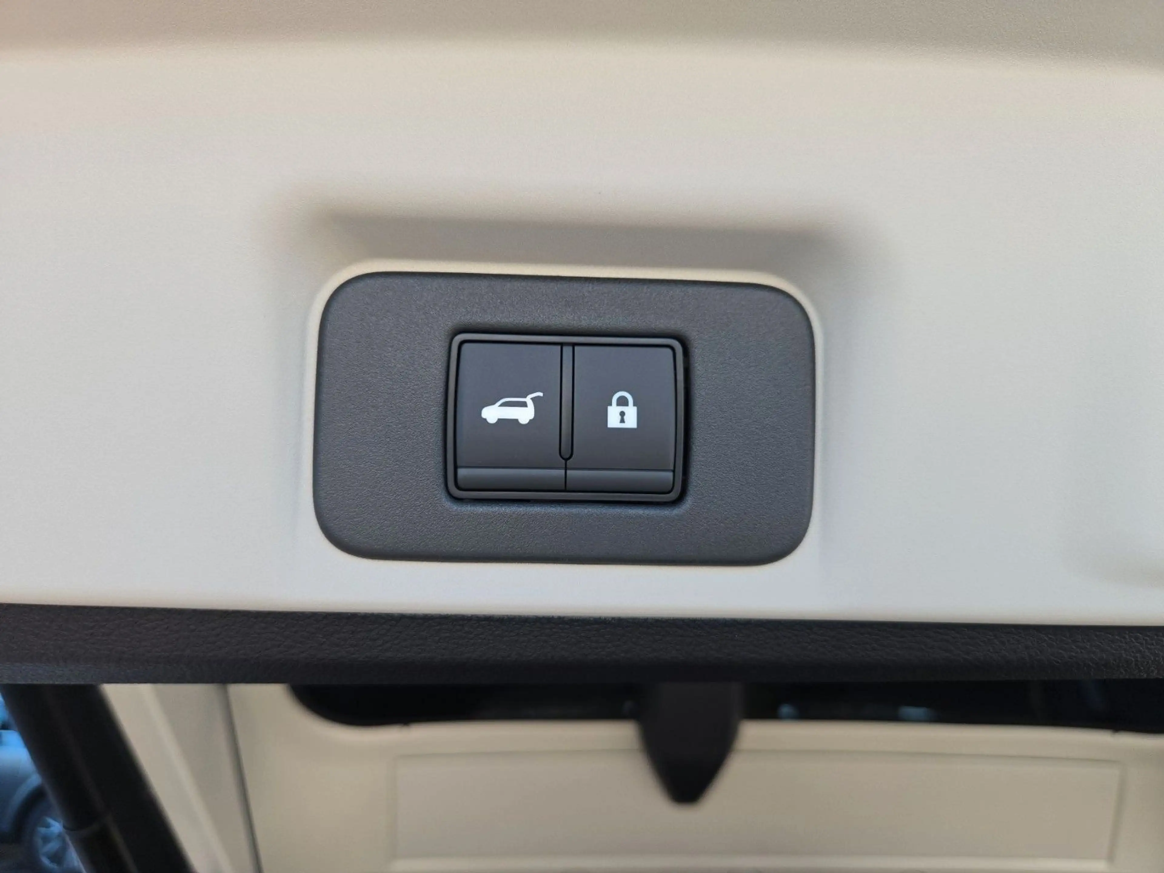 Nissan Ariya Evolve Pack 87kWh 242PS AT *11kW, Google — photo 13