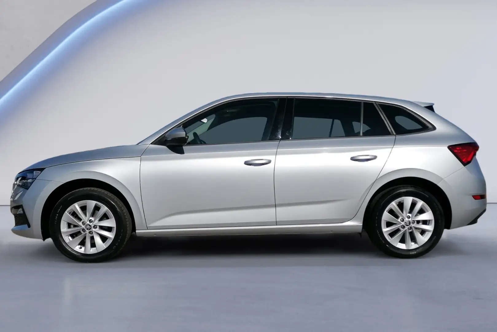 Skoda Scala 1.0 TSI DSG Tour de France SHZ+GRA+PDC Silber - 2