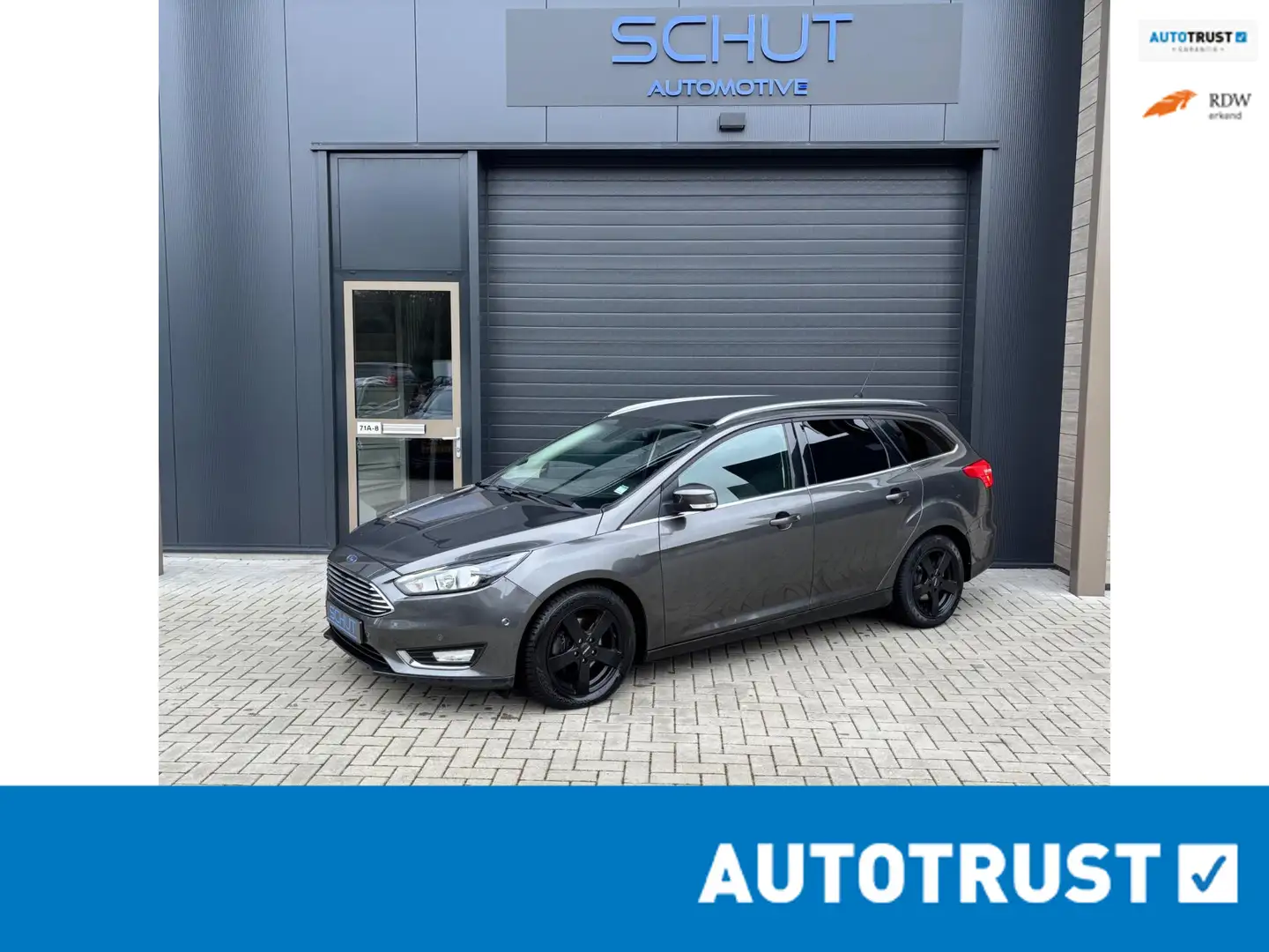 Ford Focus Wagon 125pk Titanium Edition CLIMA | NAVI | STOELV Grau - 1