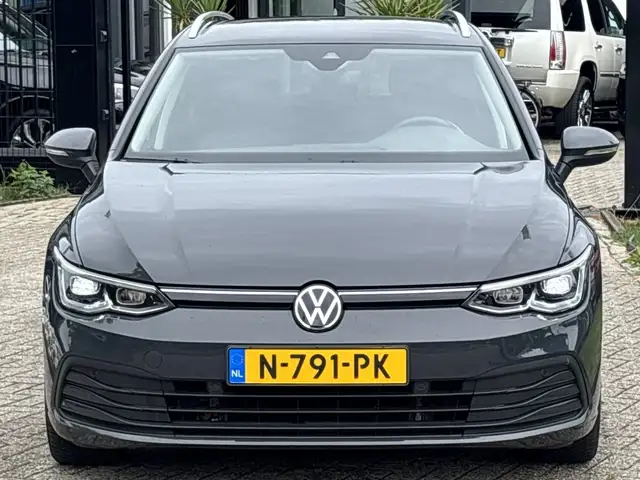 Volkswagen Golf view 2