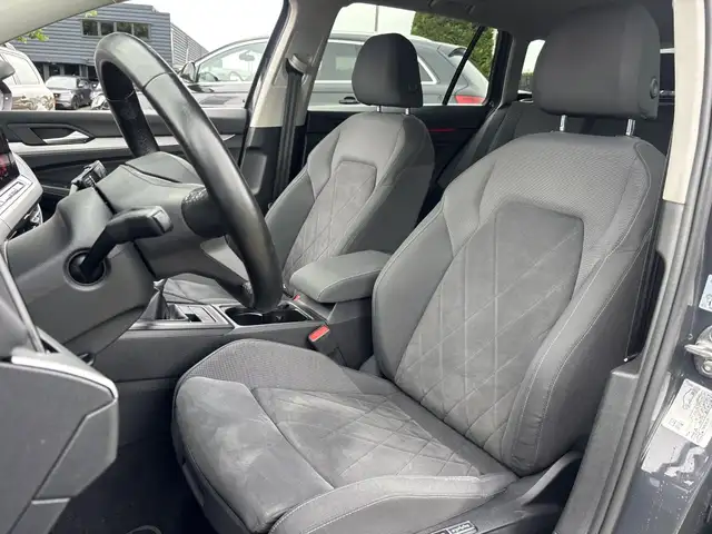 Volkswagen Golf view 14
