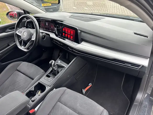 Volkswagen Golf view 12