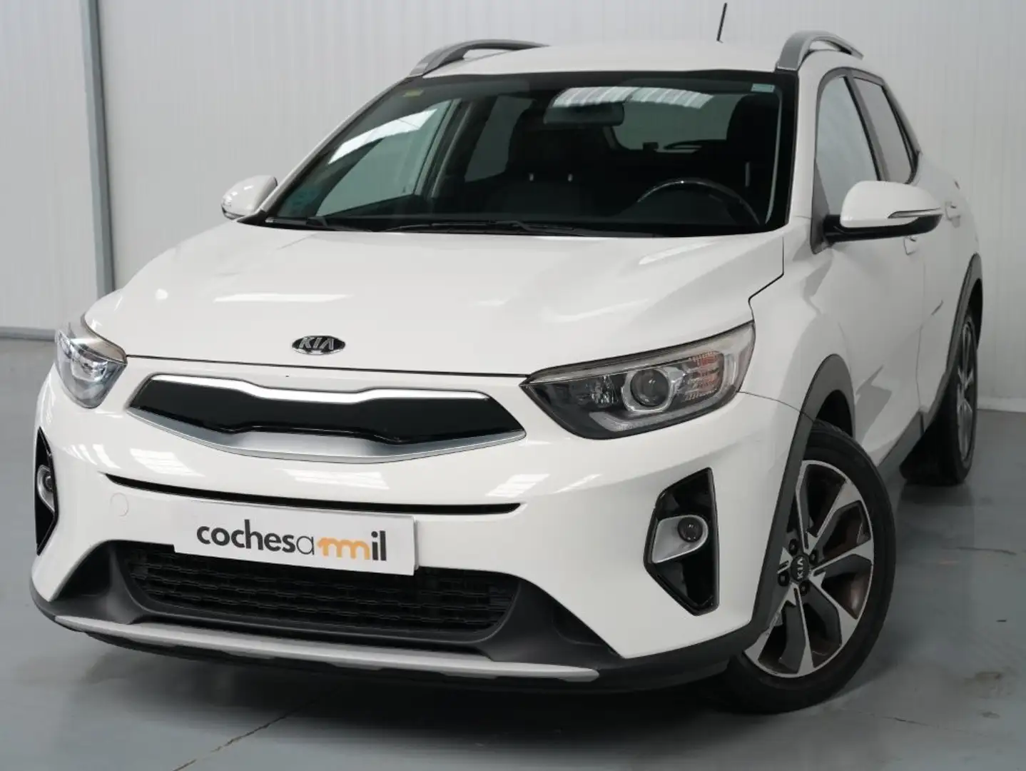 Kia Stonic 1.6CRDi VGT Eco-Dynamic Business 110 Blanco - 1