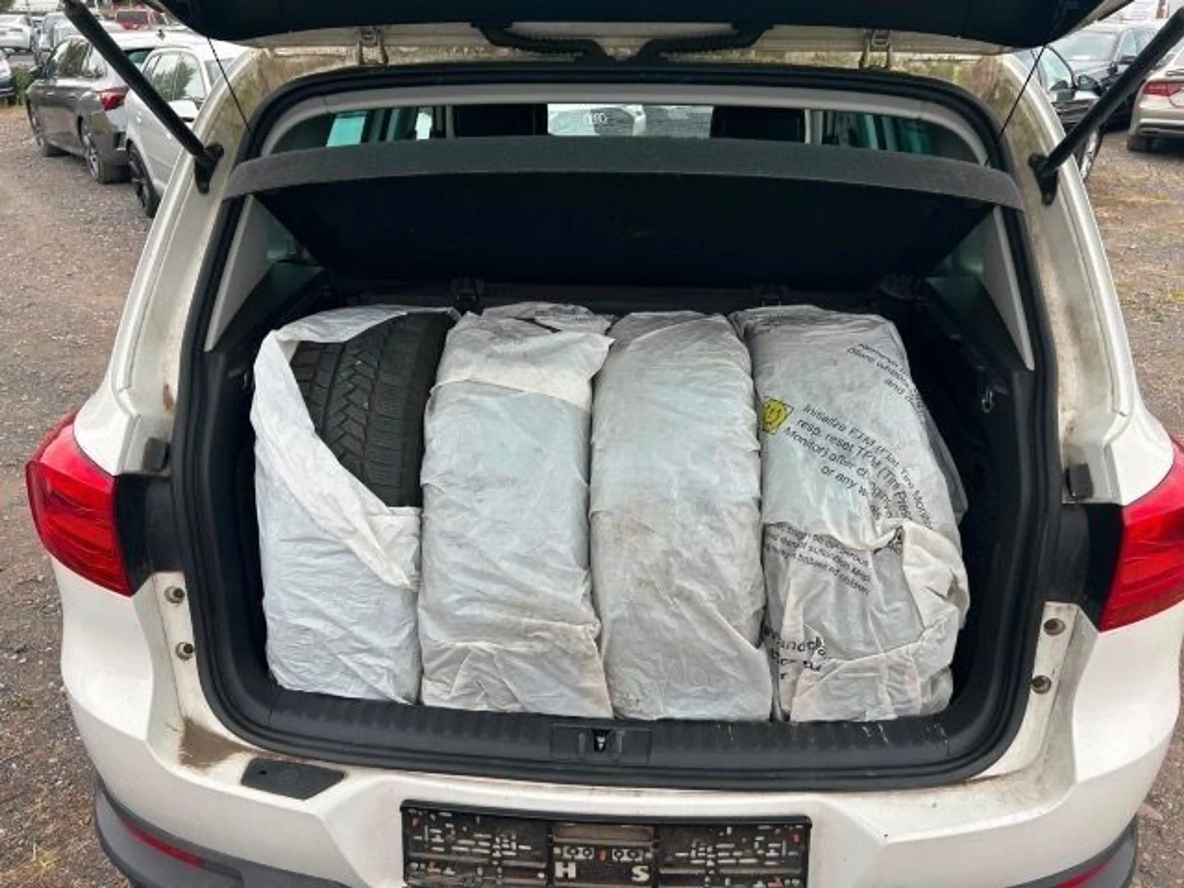 Volkswagen Tiguan Life BMT — photo 9