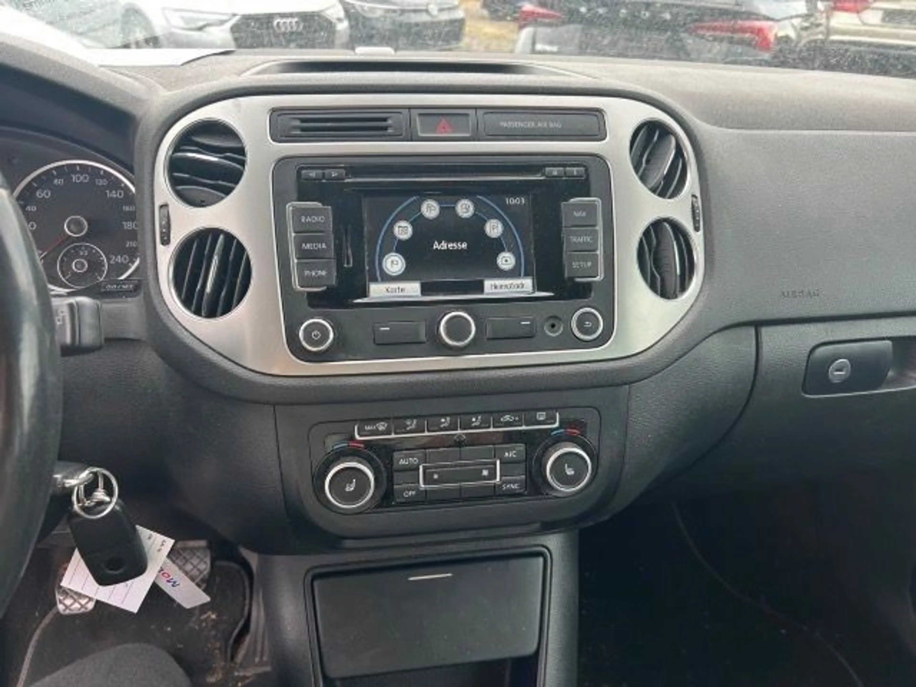 Volkswagen Tiguan Life BMT — photo 6