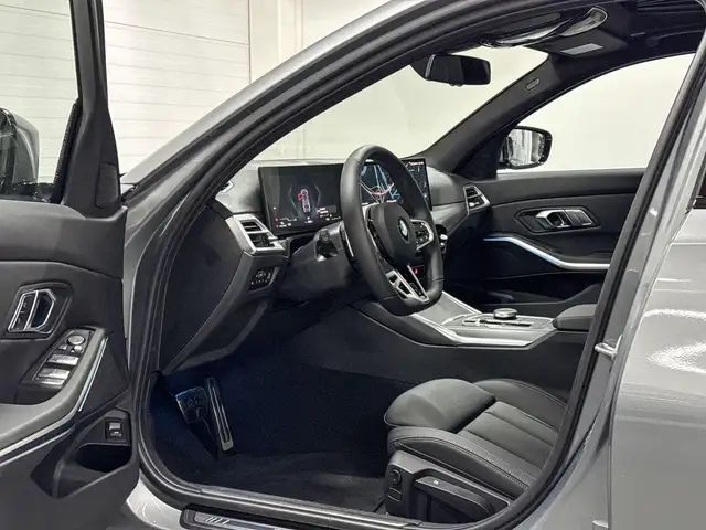 BMW 3 Series view 9
