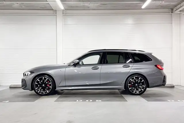 BMW 3 Series view 2