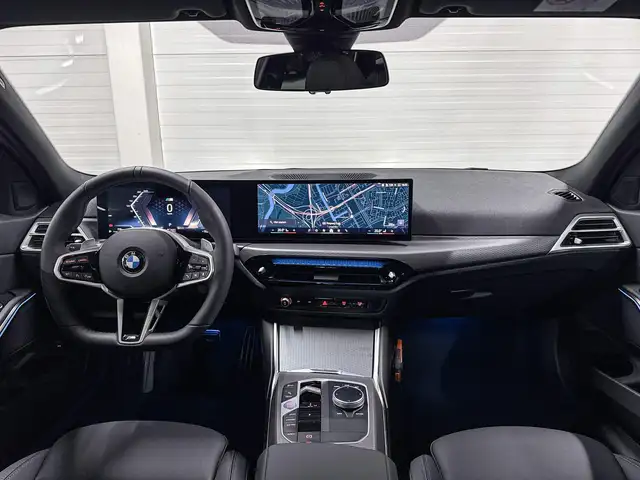BMW 3 Series view 12