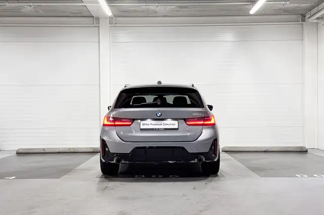 BMW 3 Series view 8