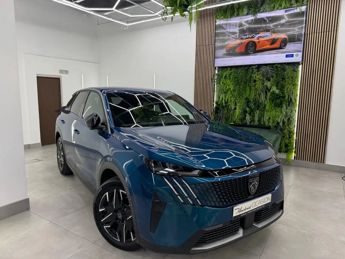 Peugeot 1.2 100KW Allure eDCS6 Синій - 1