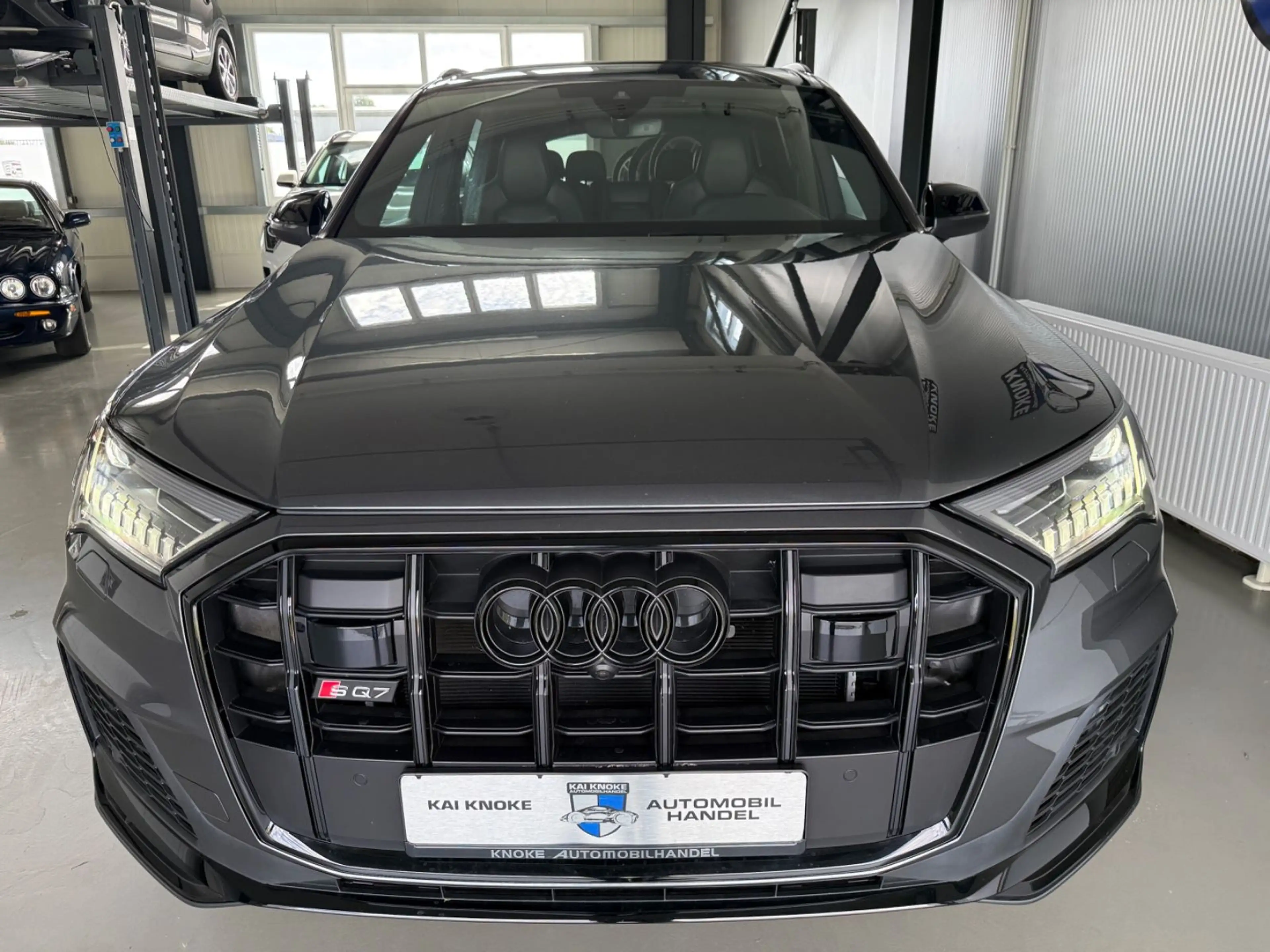 Audi SQ7 4.0 TFSI quattro PANORAMA S PLUS — photo 6
