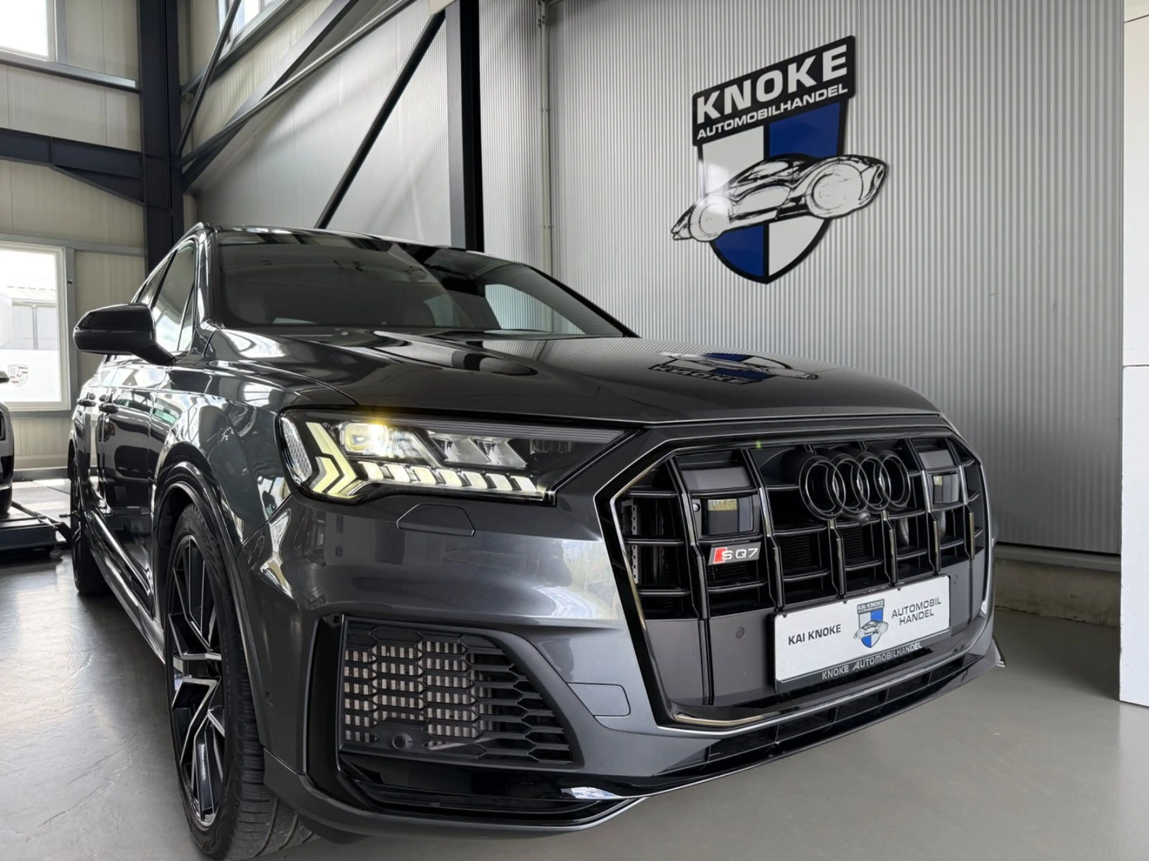 Audi SQ7 4.0 TFSI quattro PANORAMA S PLUS — photo 7