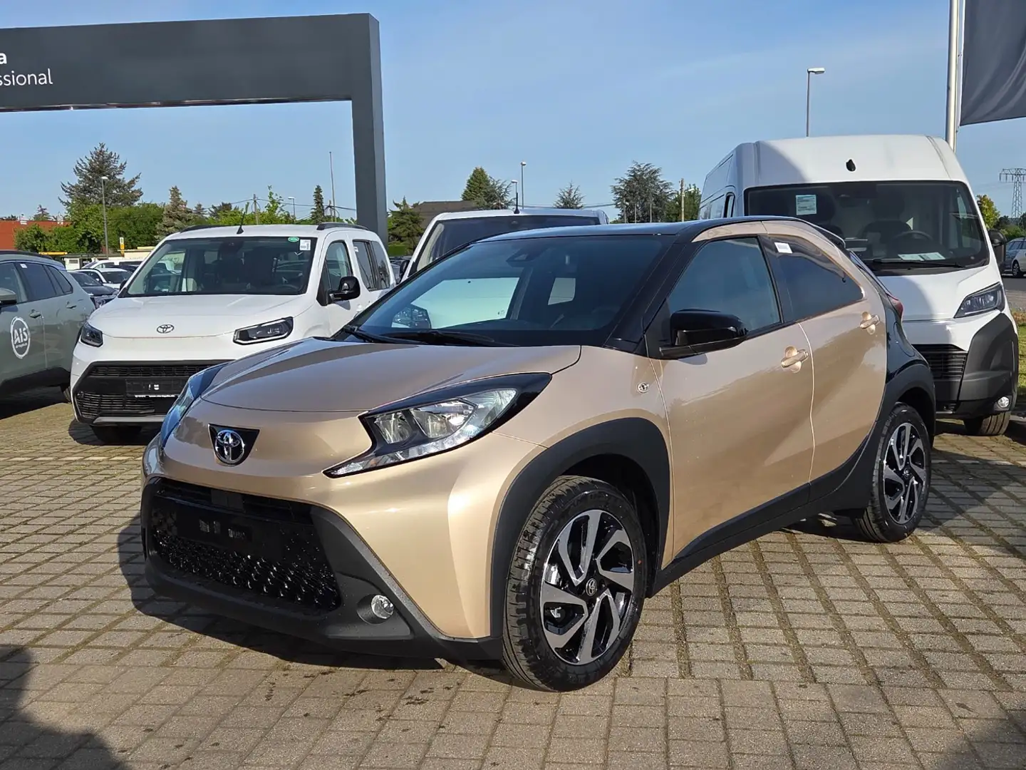Toyota Aygo X 1.0 Teamplayer Schwarz - 2
