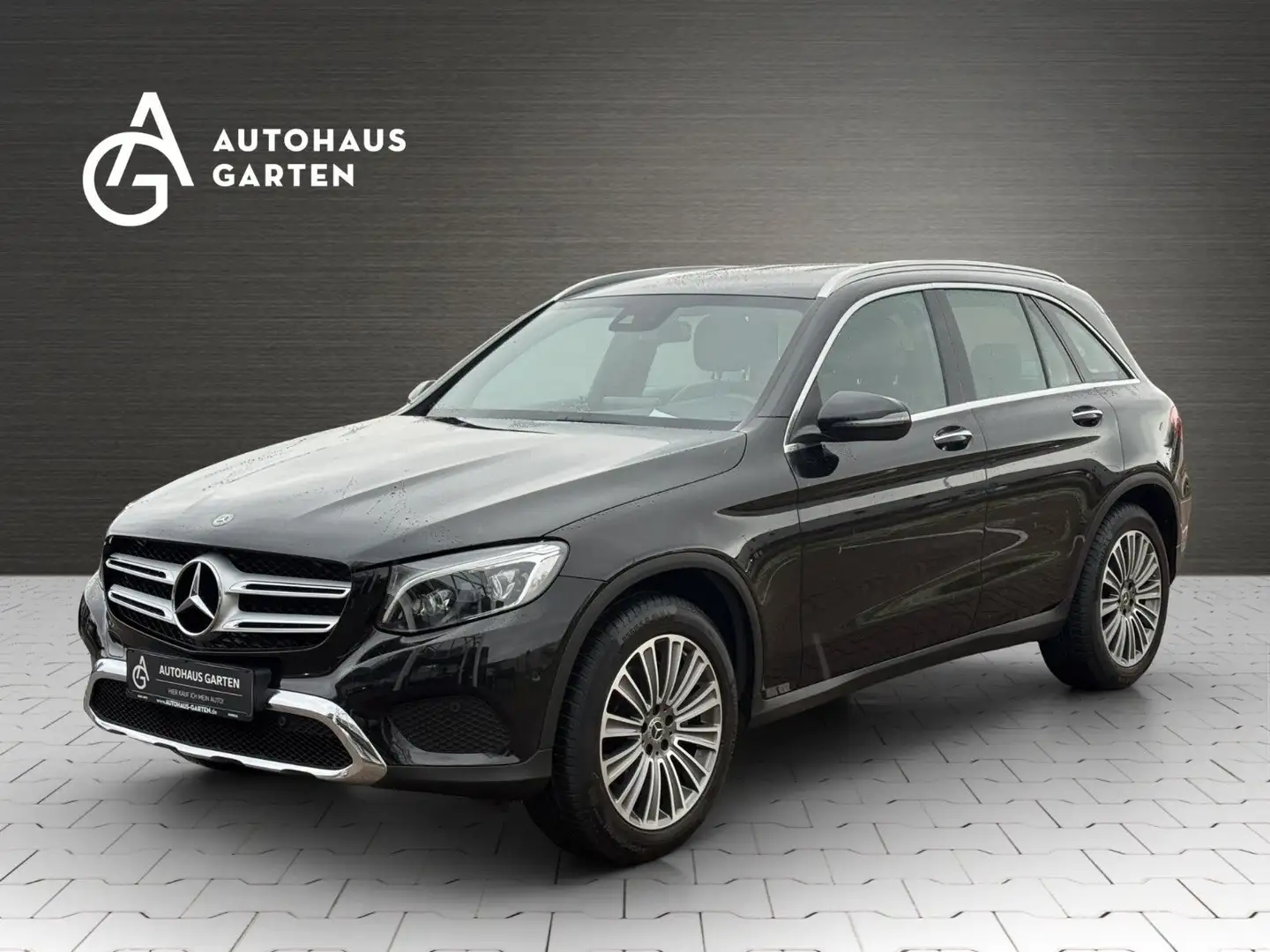 Mercedes-Benz GLC 350 d 4Matic AMG LED Navi Kamera AHK Keyless Noir - 1